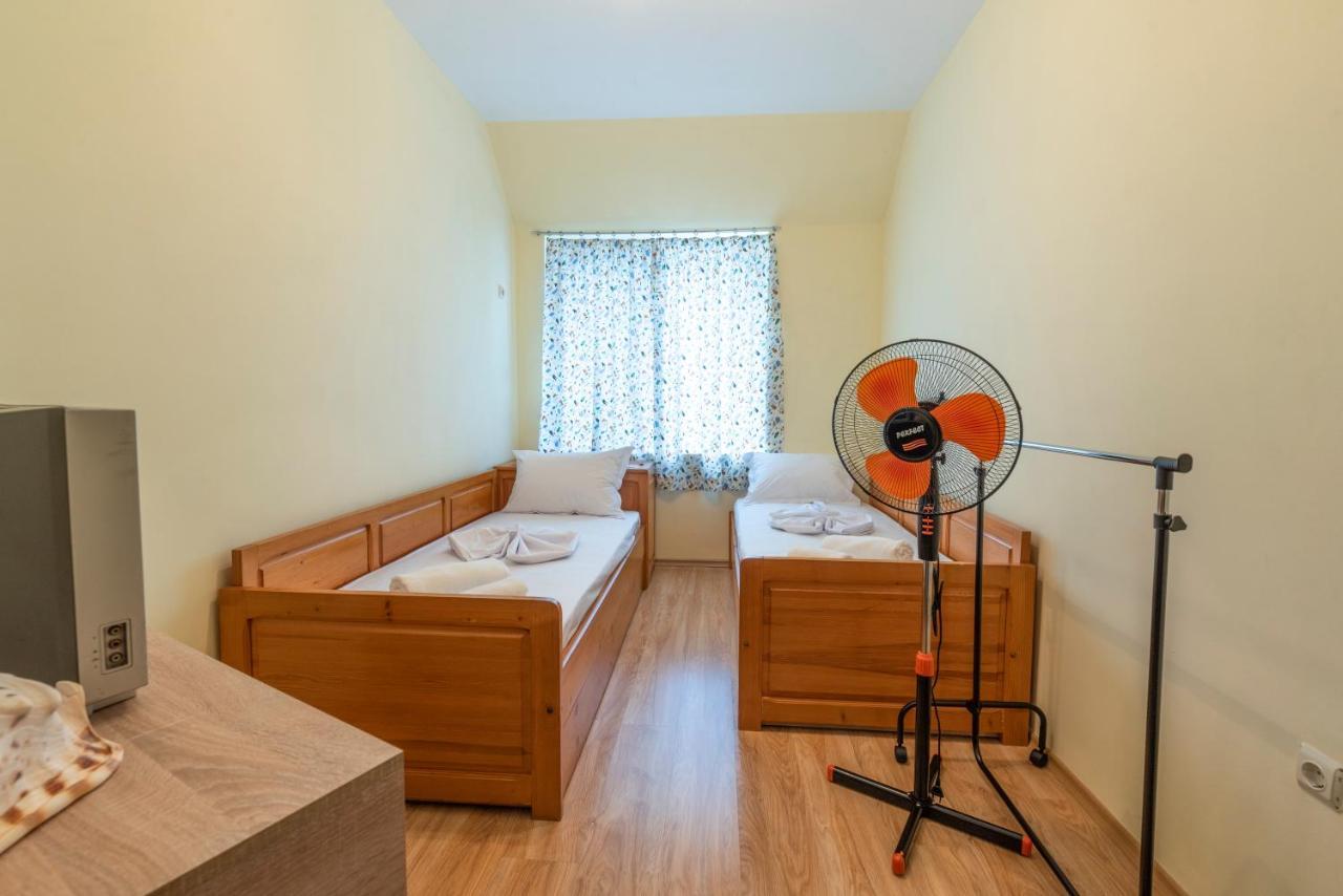 Azure Pretty Apartment Top Location Near Sea Garden Burgas City Exterior foto