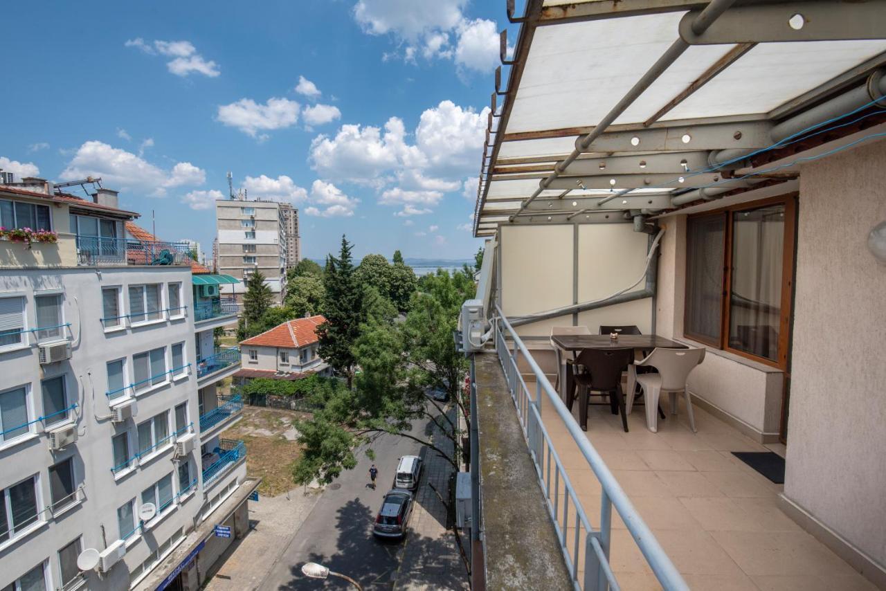 Azure Pretty Apartment Top Location Near Sea Garden Burgas City Exterior foto